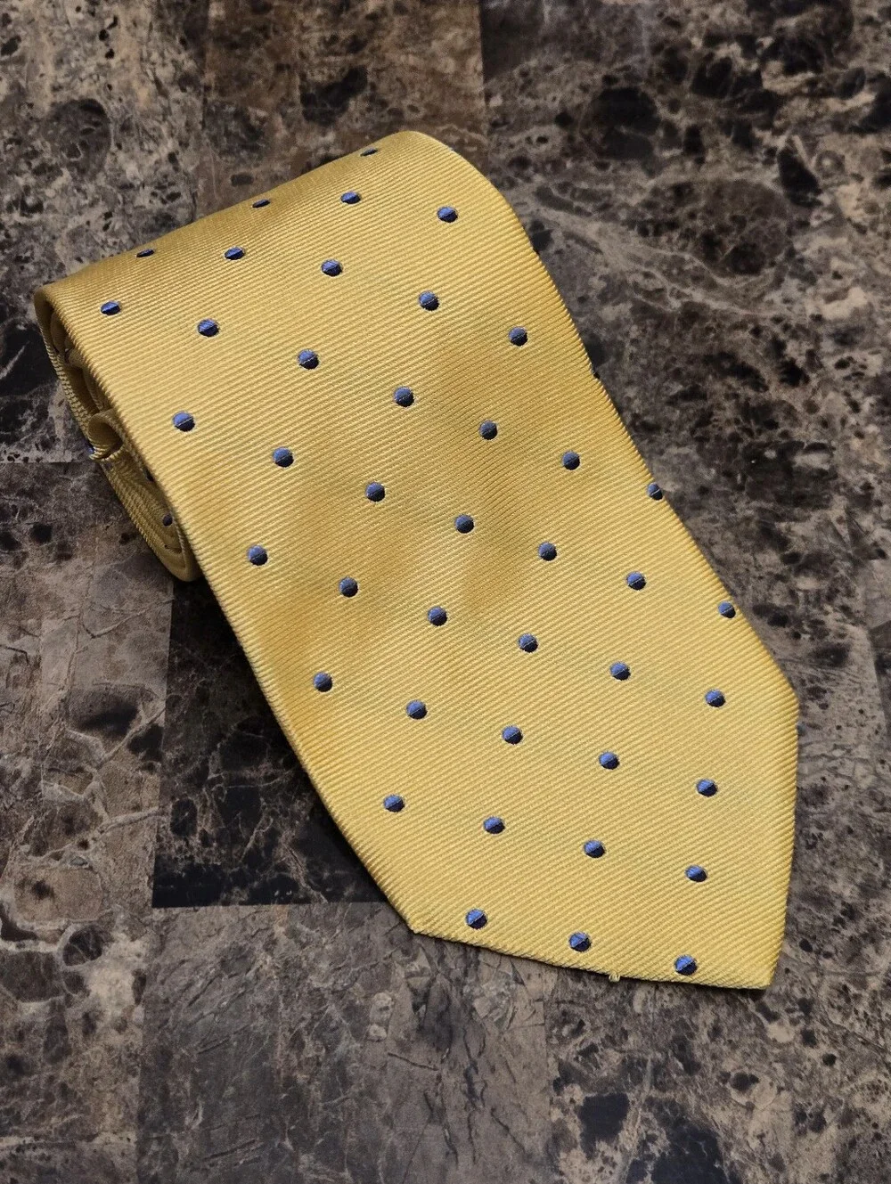 Brooks Brothers Makers 346 Polka Dot Yellow Silk Tie